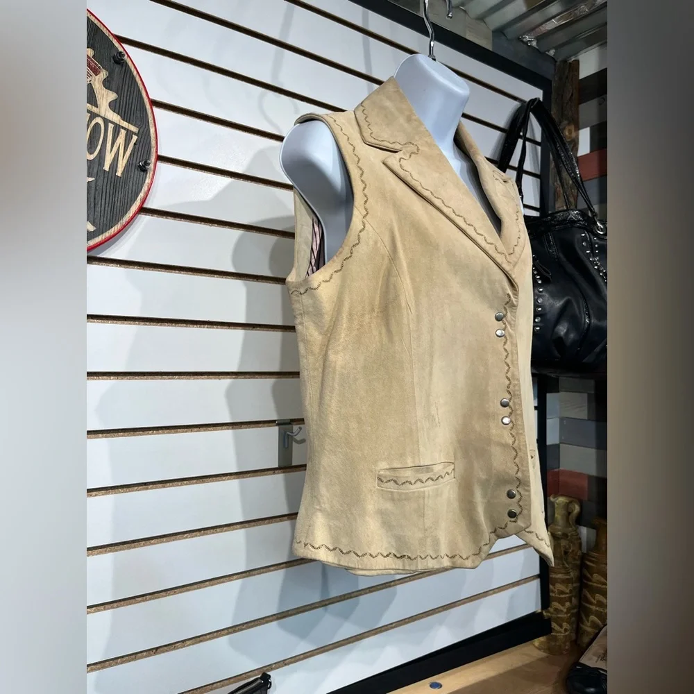 Isabella Bird suede vest size medium